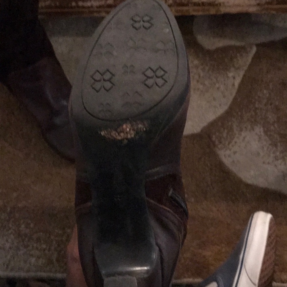 Boots - Picture 3 of 4